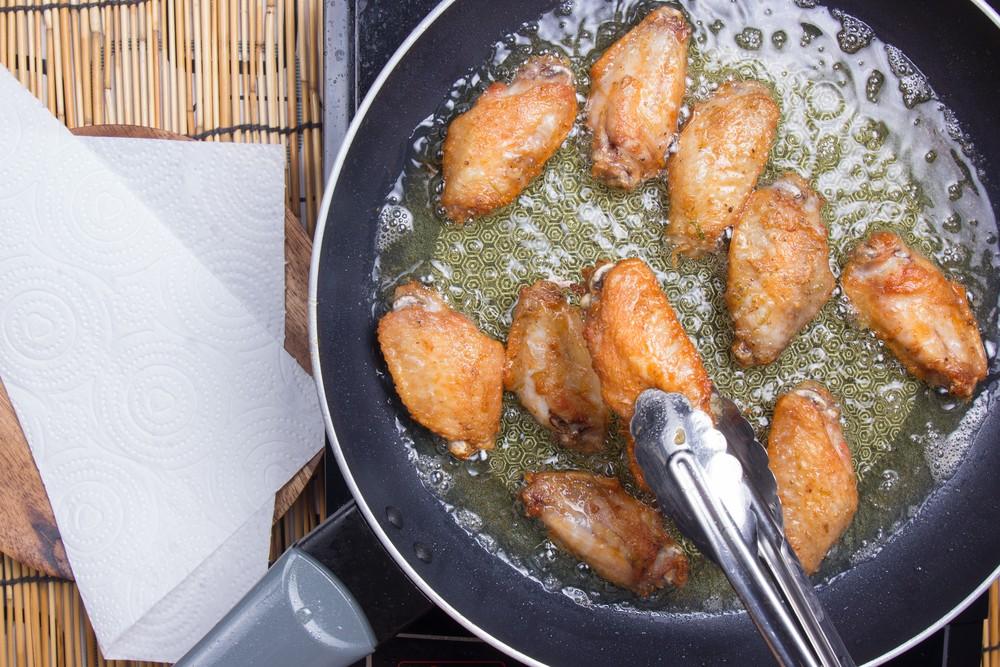 How To Reheat Chicken Wings? The Best Way, Tips, Tricks And Safety