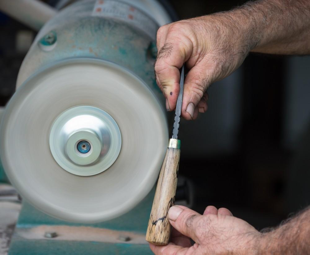 A Complete Guide On How To Sharpen A Machete